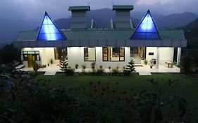 Flag House Resort